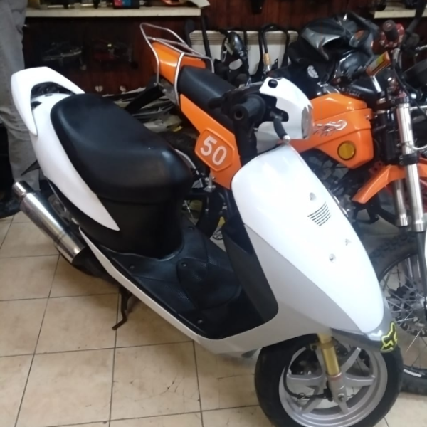 Suzuki ZZ