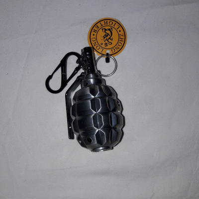 Брелок-зажигалка F-1